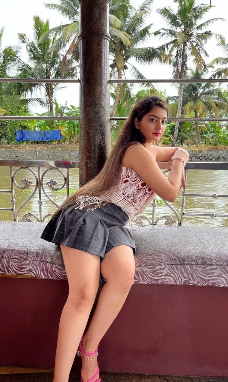 Stylish cute beautiful girls dp (17)