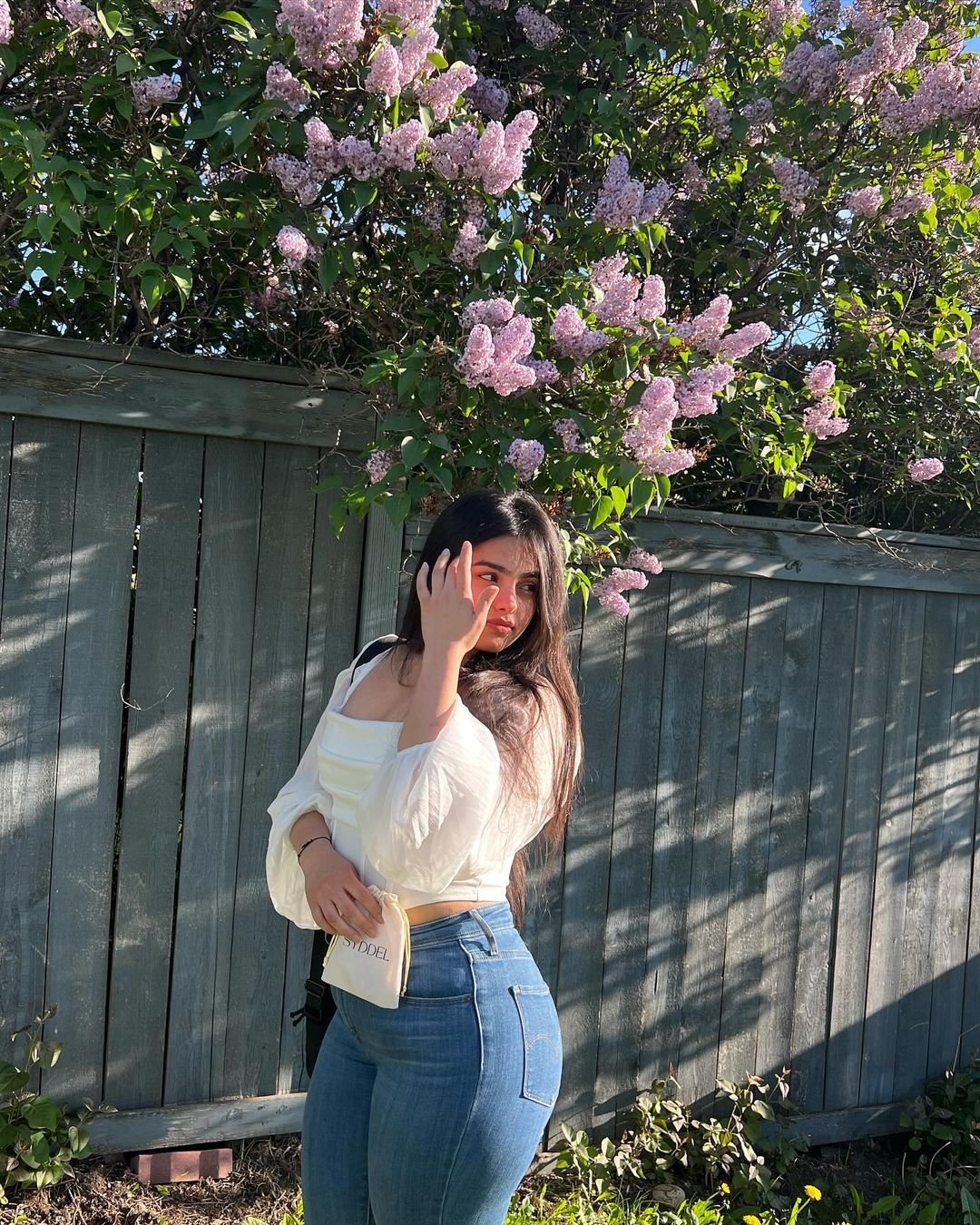 Stylish dp for girls (108)