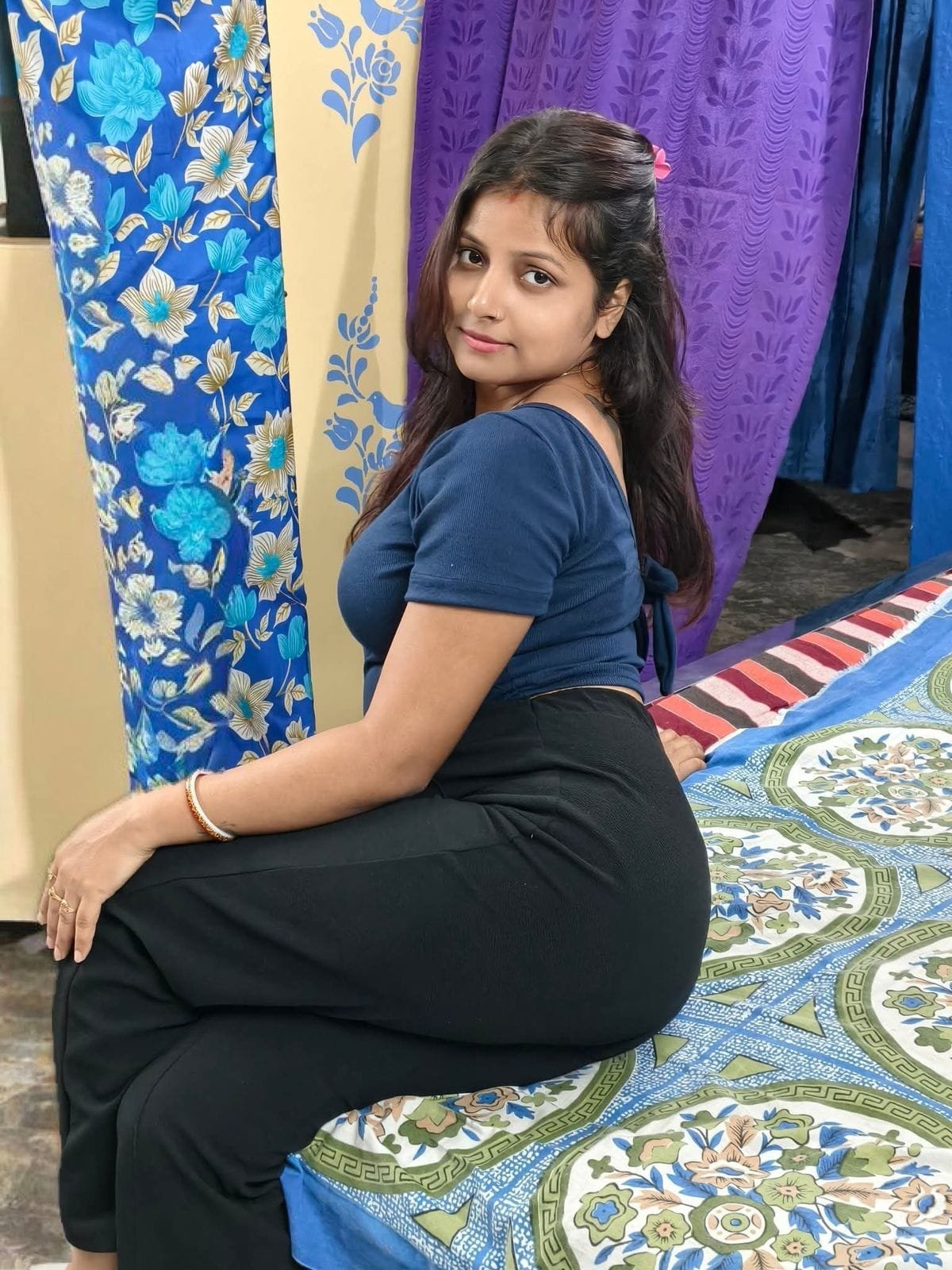 Stylish dp for girls (23)