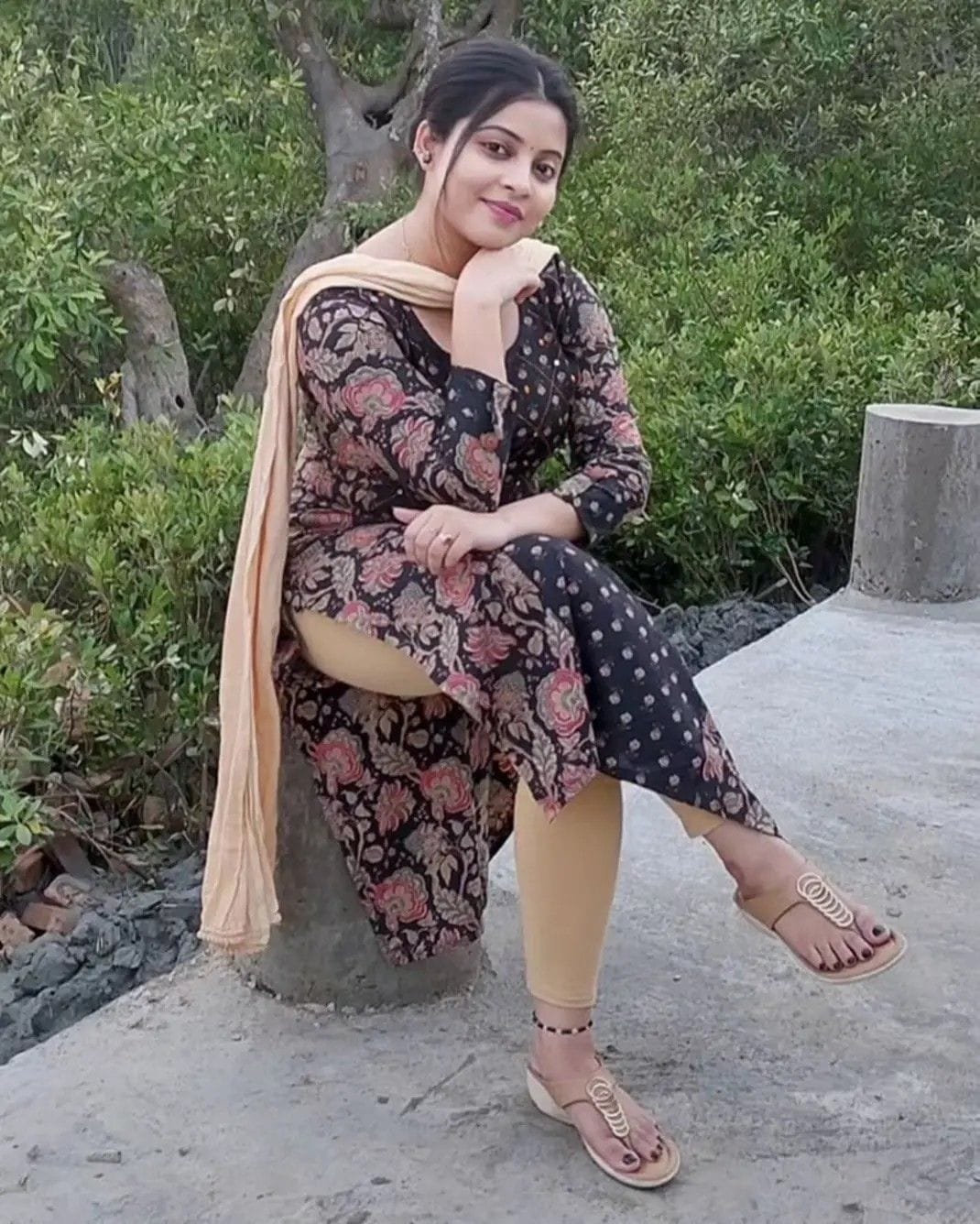 Stylish dp for girls (38)