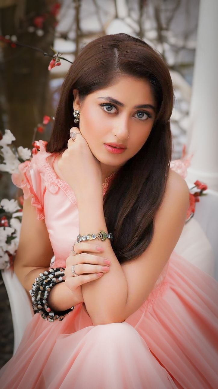 Stylish girls dp (114)
