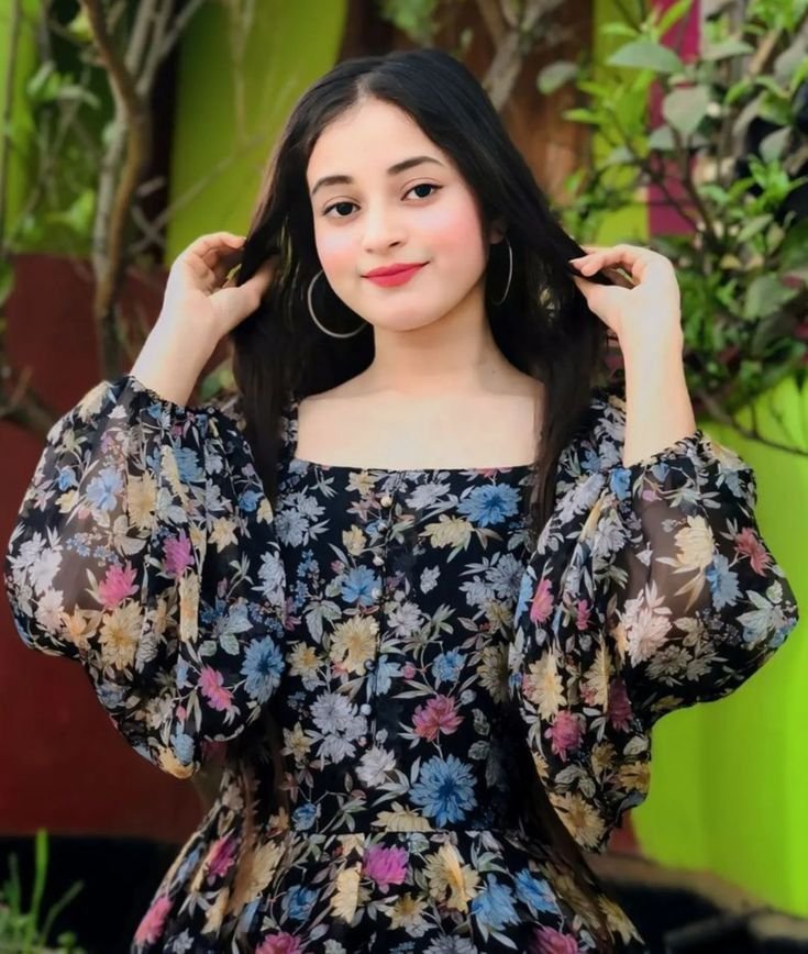 Stylish girls dp (118)