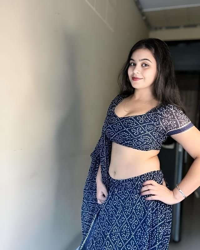 Stylish girls dp (18)
