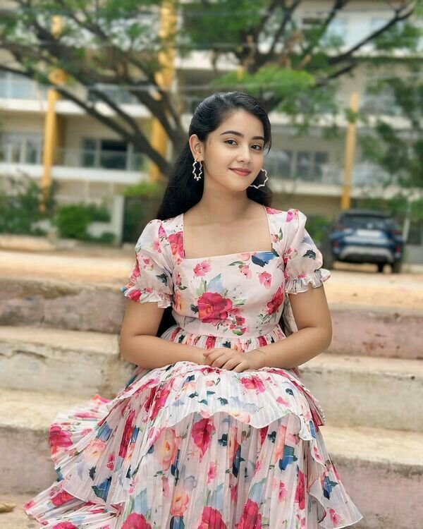 Stylish girls dp (19)