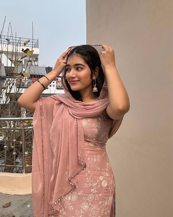 Stylish girls dp (82)