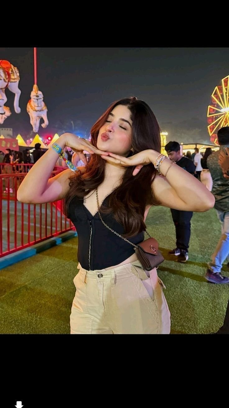 Stylish girls dp (84)