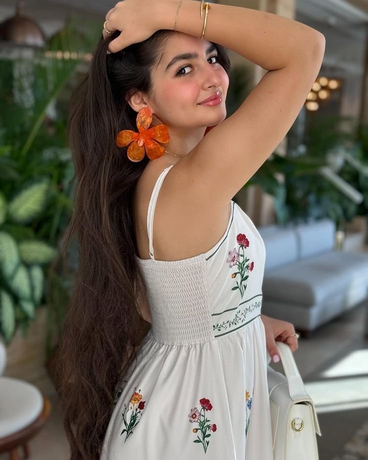 Stylish girls dp (92)