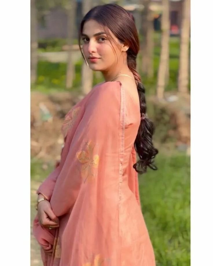 Suit salwar mein dp 2