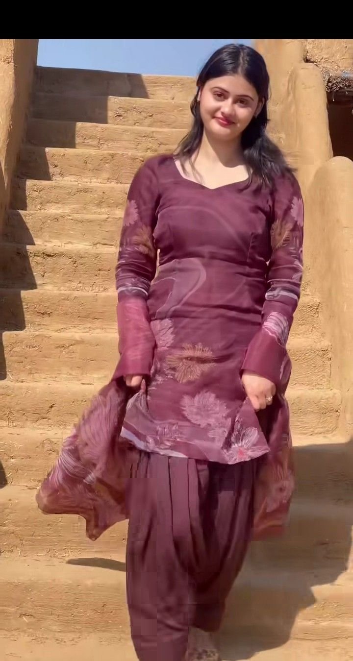 Suit salwar mein dp
