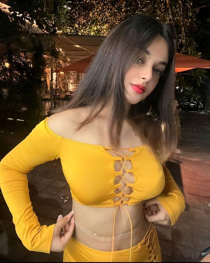 Very beautiful girl (107)