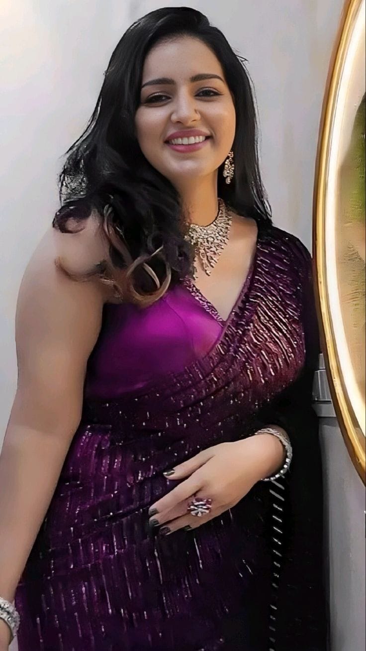 Very beautiful girl (108)