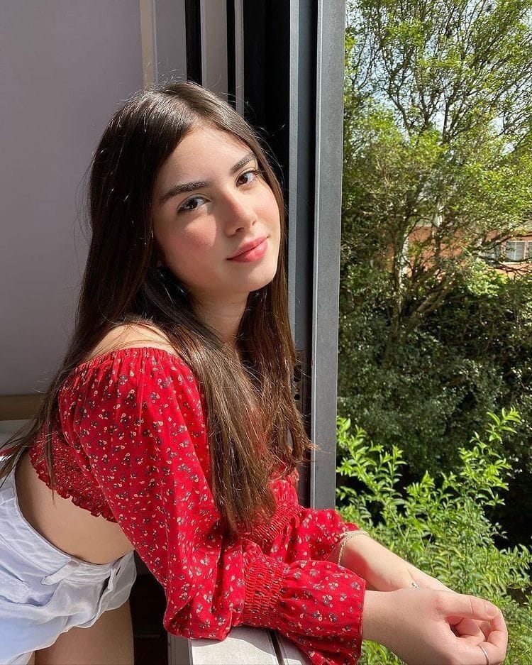 Very beautiful girl (11)