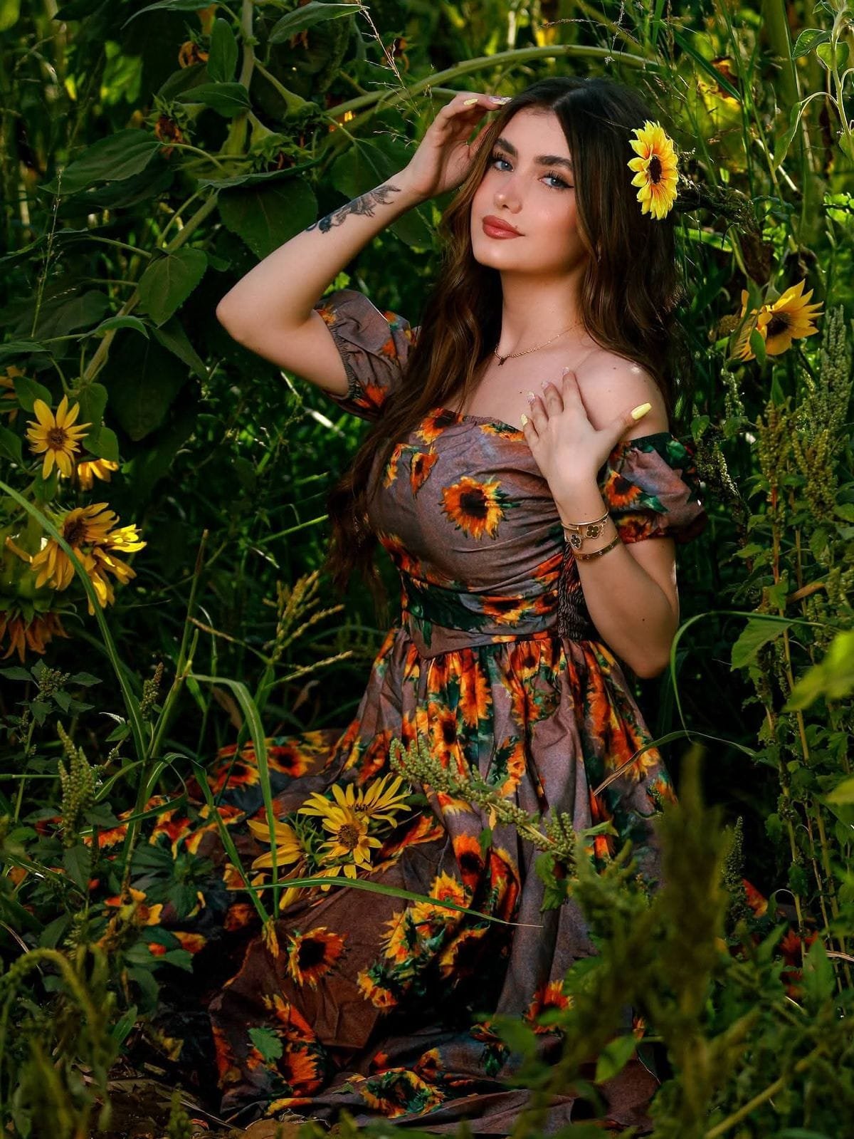 Very beautiful girl (228)