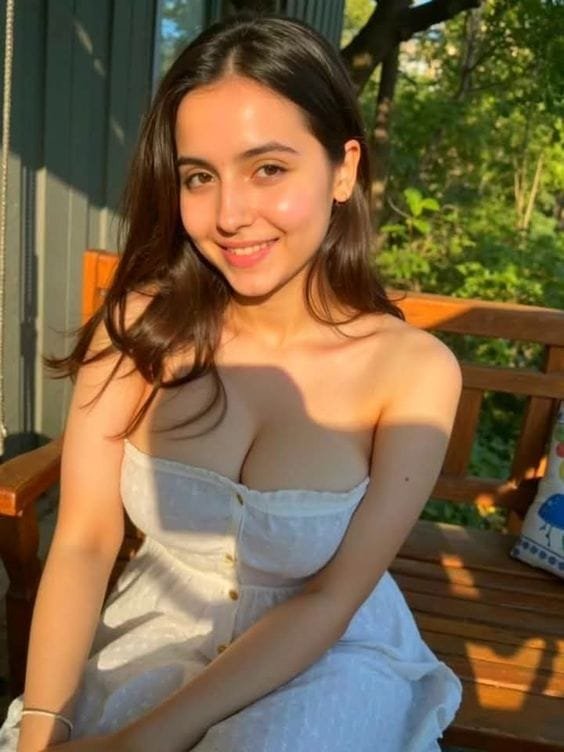 Very beautiful girl (248)
