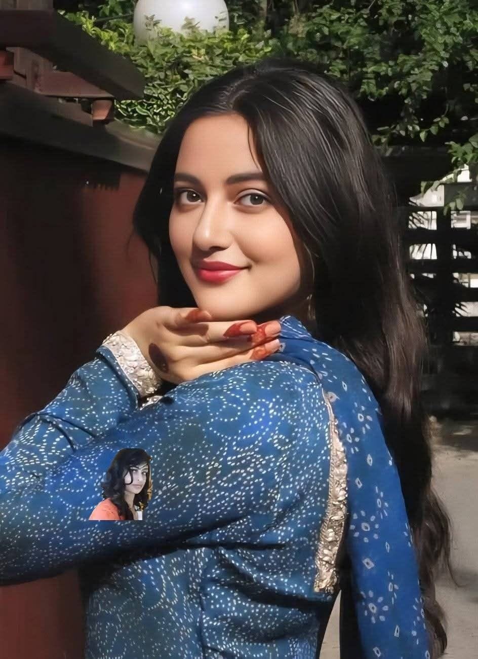Very beautiful girl (272)
