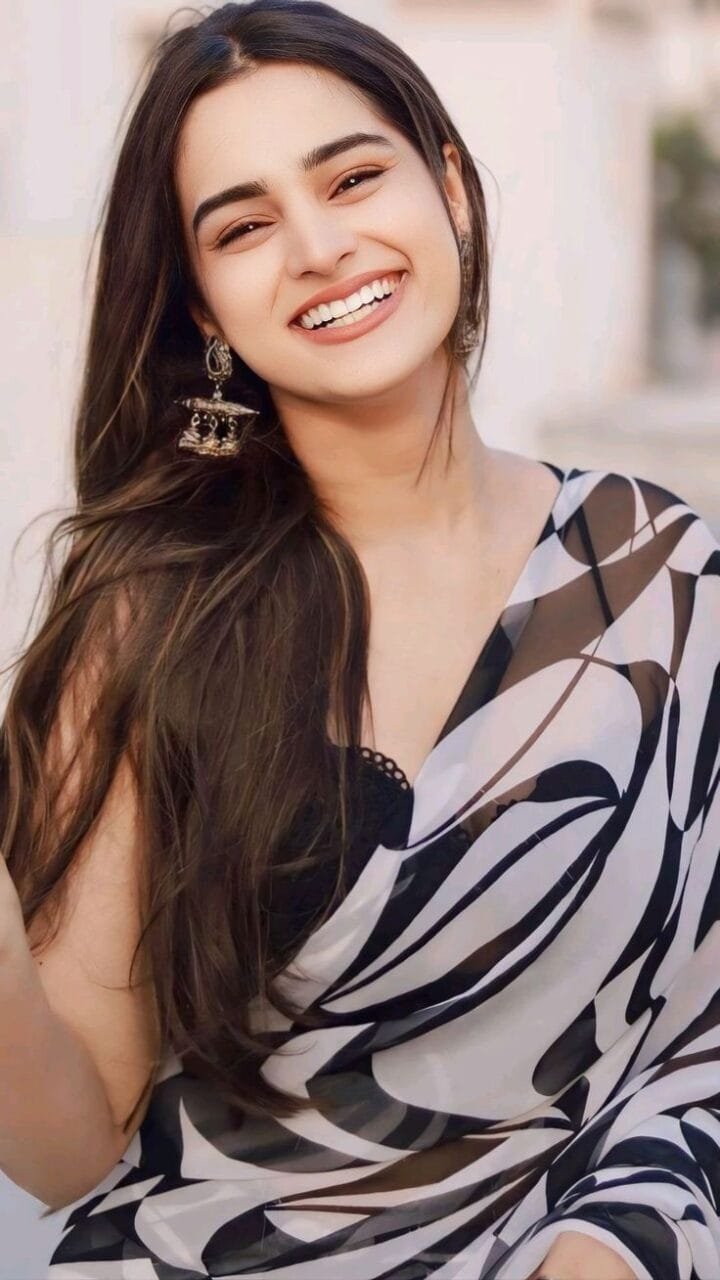 Very beautiful girls dp (8)