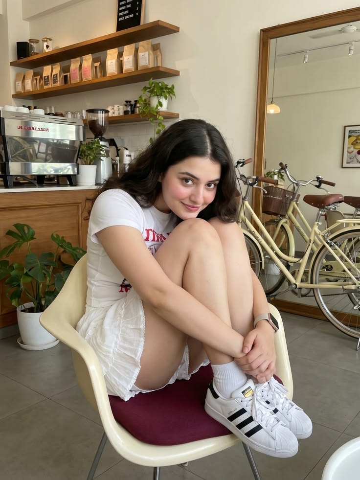Very cute girl photo (37)